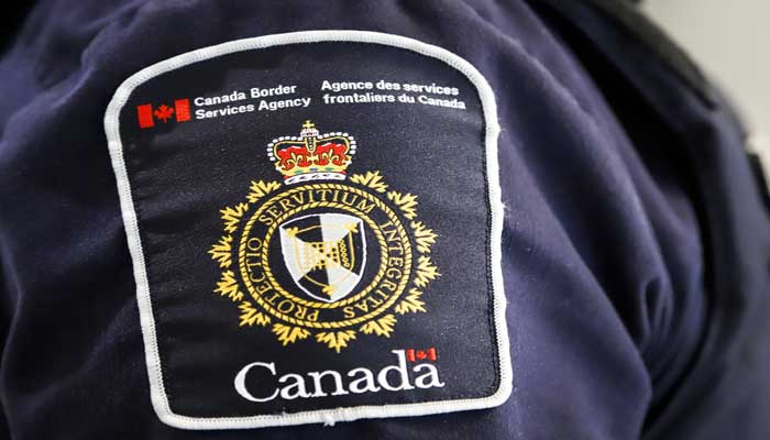 سه کلمبیایی به دلیل استفاده از پاسپورت جعلی برای ورود به کانادا، به زندان محکوم شدند