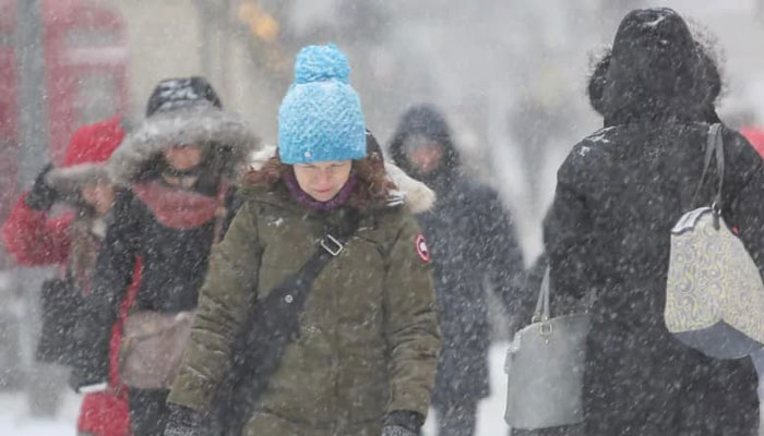 مردم تورنتو امروز را با منفی ۳۰ درجه شروع کردند، آخر هفته گرم می‌شود