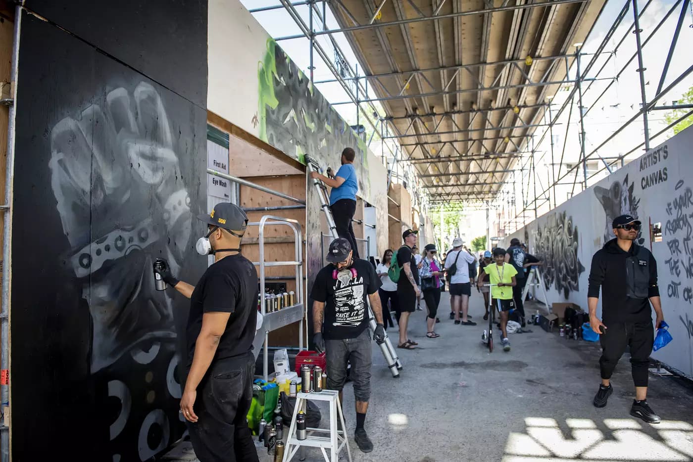 محله نقاشی‌های دیواری تورنتو به نمایشگاه هنری حمایت از سیاهان تبدیل شد