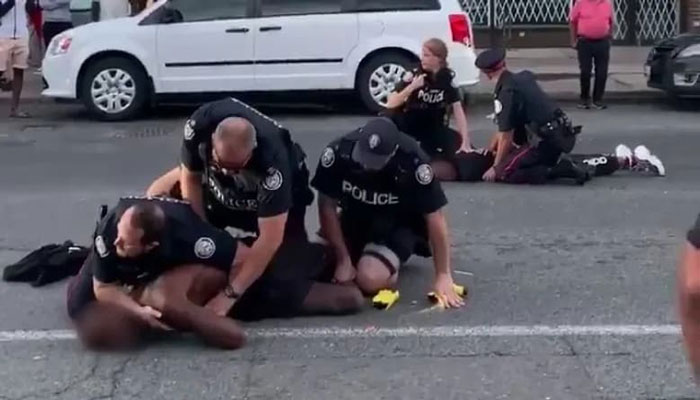 خشونت در یک تظاهرات آرام، این آخر هفته در تورنتو؛ ۷ پلیس مجروح و دو نفر بازداشت