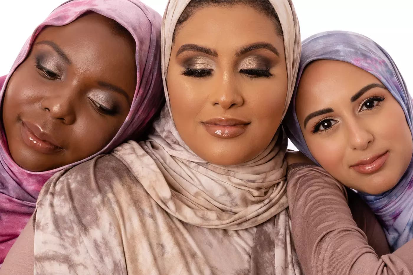 سوشیال مدیا راه را برای بیزینس مربوط به حجاب پیش روی این زن و شوهر مسلمان در تورنتو گذاشت